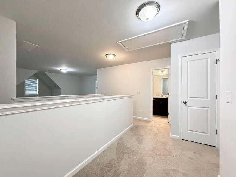 Building Photo - 7336 Birchshire Dr