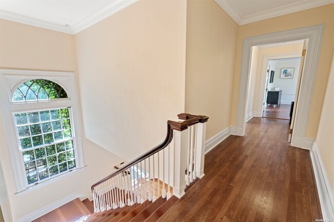 Building Photo - 31 Elm Sea Ln