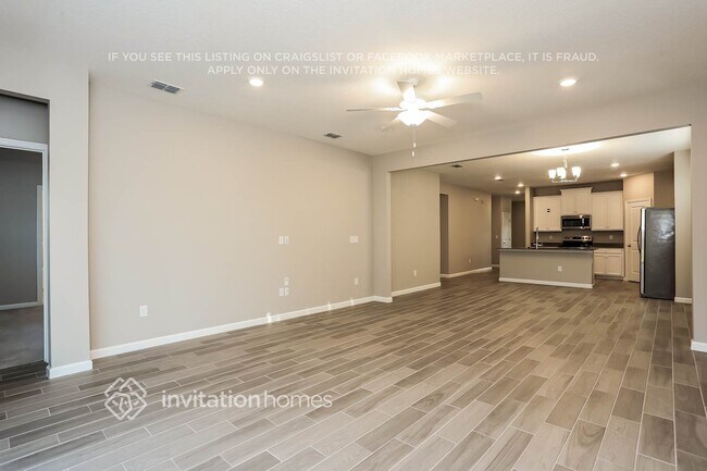 Building Photo - 9817 Lemon Grass Ln