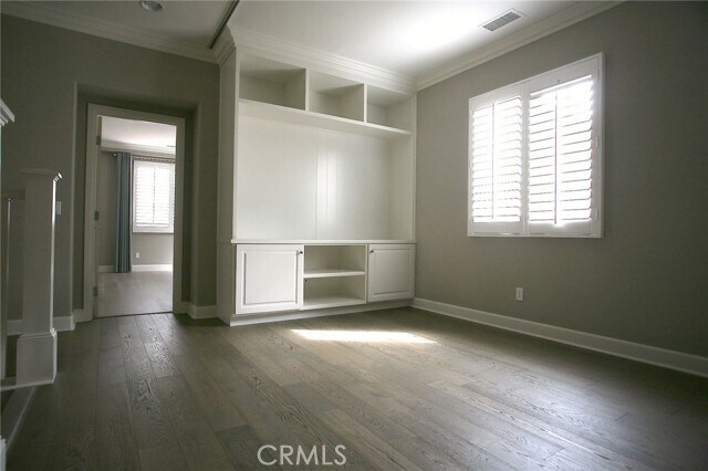 Building Photo - 120 Long Fence