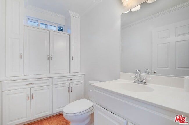 Building Photo - 3855 Rambla Pacifico St