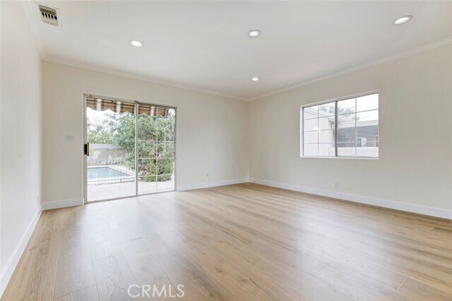 Building Photo - 6622 Varna Ave