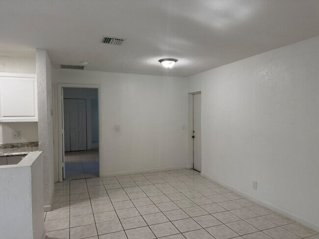 Building Photo - 1 Crossings Cir