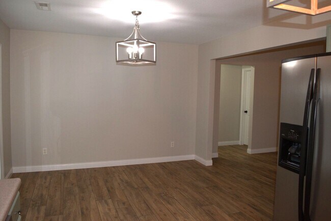 Building Photo - 607 Winterway Dr.