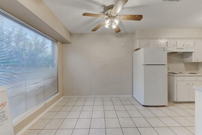 Building Photo - 29311 Loddington St