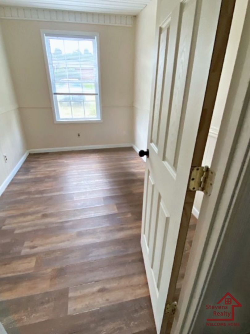 Building Photo - 25 N Franklin Ave