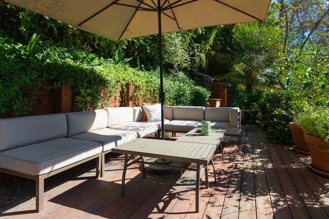 Building Photo - Fully Furnished Hollywood Hills Retreat | Private, Gated, Monthly Rental