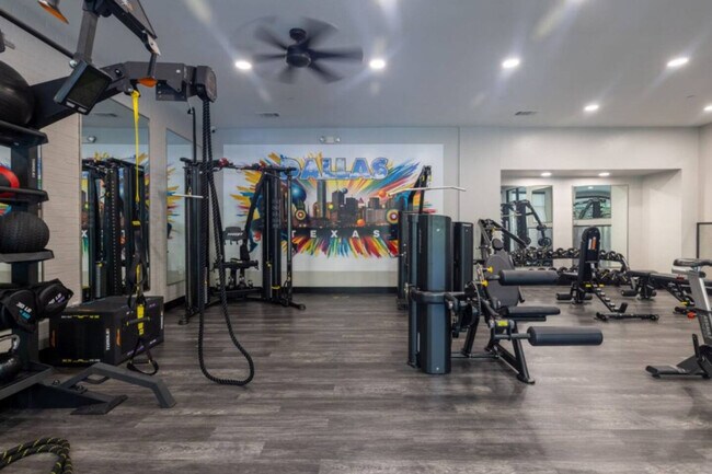 Building Photo - 10550 N Central Expy