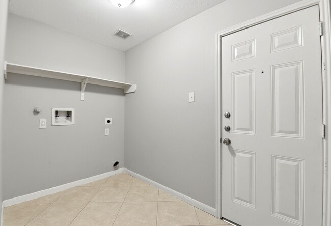 Building Photo - 14022 Crestbourne Ct