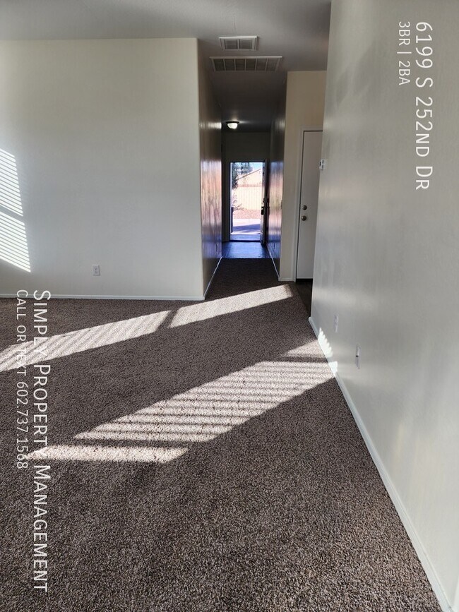 Building Photo - 6199 S 252nd Dr