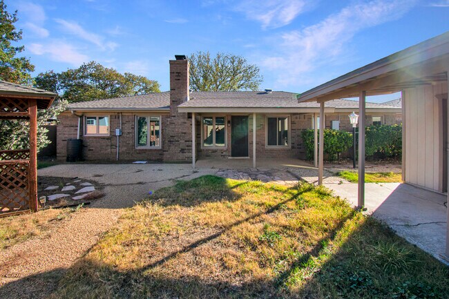 Building Photo - 5416 95th St