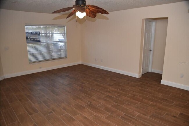 Building Photo - 3651 N Goldenrod Rd