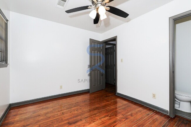 Building Photo - 1678 Bagpipe Pl