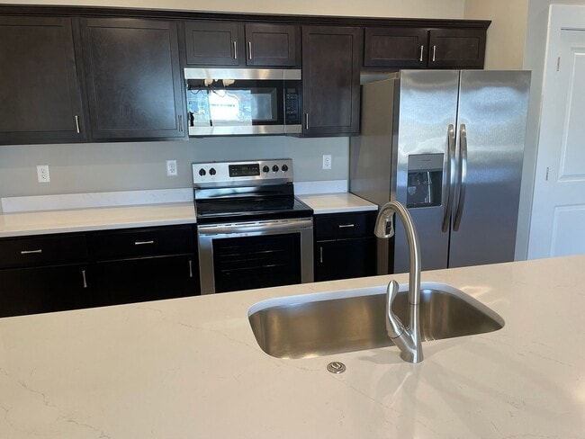 Building Photo - 3 Bedroom, 2 Bath Home in Valley View