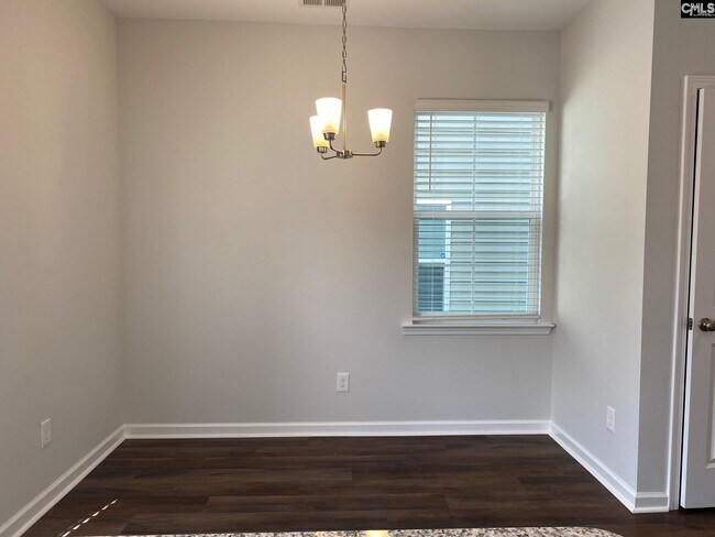 Building Photo - 220 Bluewing Dr