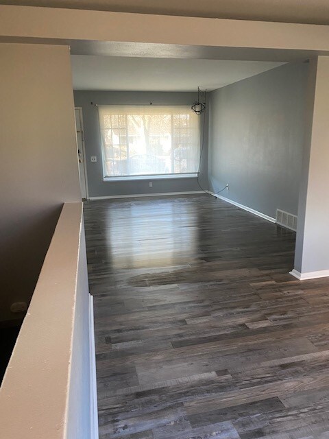 Building Photo - 10630 Landseer Dr