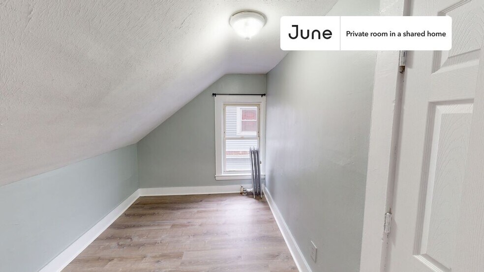 Building Photo - Room in Shared 7 bed/2 bath home