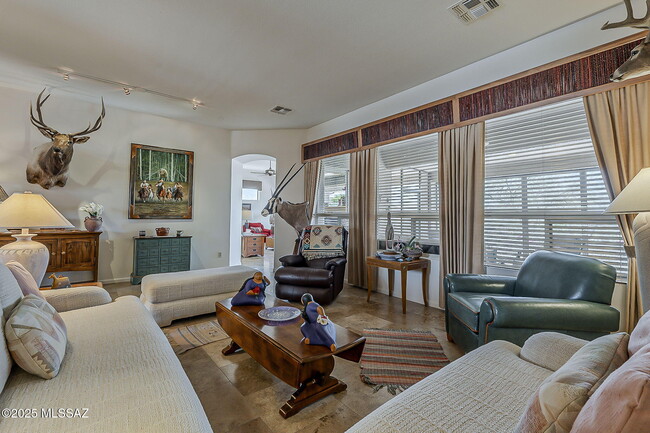Building Photo - 65473 E Rose Ridge Dr