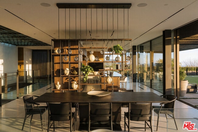 Building Photo - 9344 Nightingale Dr