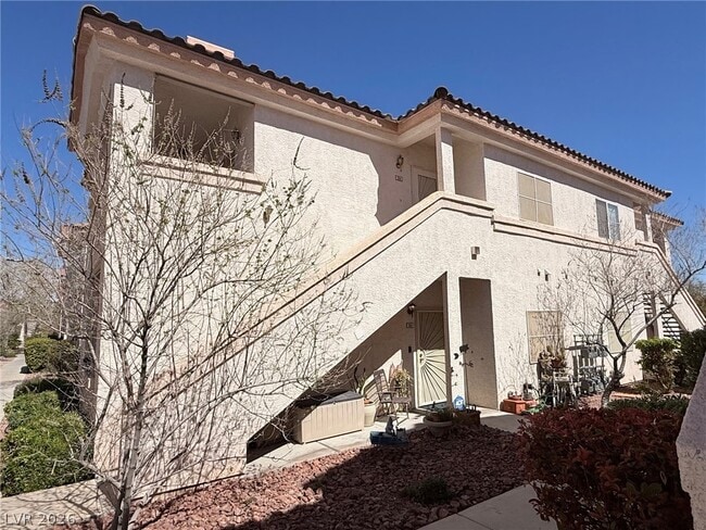 Building Photo - 2113 Echo Bay St