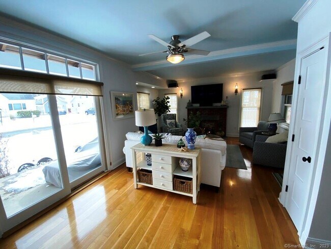 Building Photo - 27 Brightwater Rd