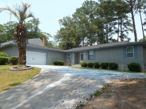 Building Photo - Available October 1st 4 bedroom 2 bathroom in Evans Ga