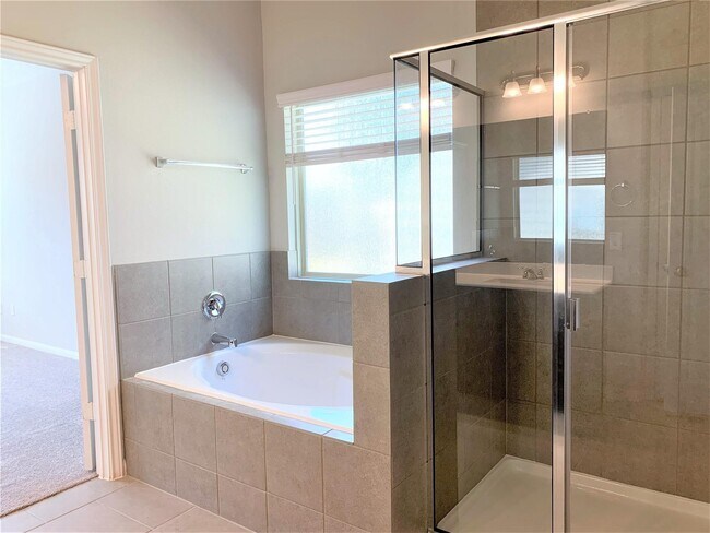 Building Photo - 14218 Singing Oaks Trl