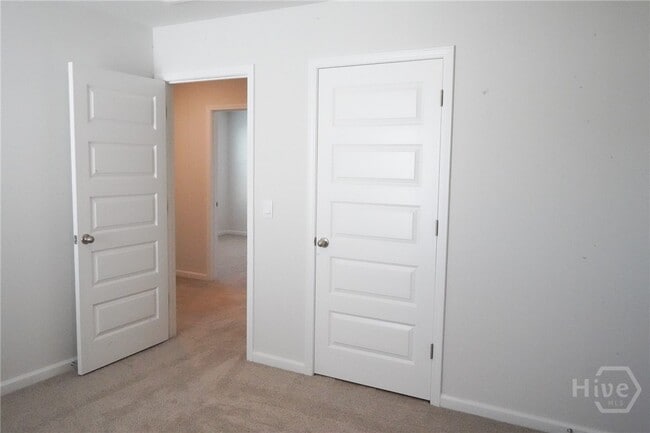 Building Photo - 500 Coconut Dr