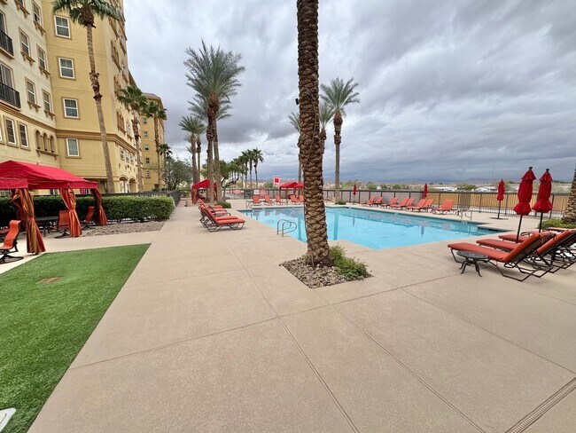 Building Photo - LIMITED TIME ONLY-MOVE IN SPECIAL OFFER WITH THIS AMAZING ONE BEDROOM CONDO CENTRALLY LOCATED IN ...