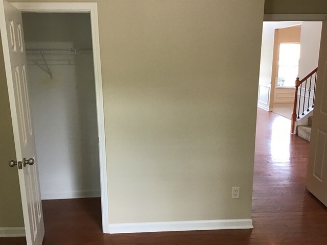 Building Photo - 1450 Grey Rock Way