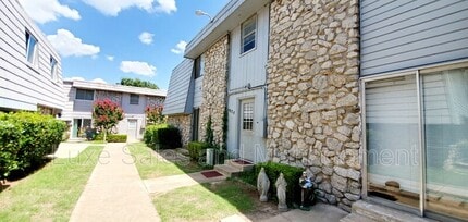 Building Photo - 6024 NW Expressway