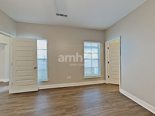 Building Photo - 5308 Tupelo St