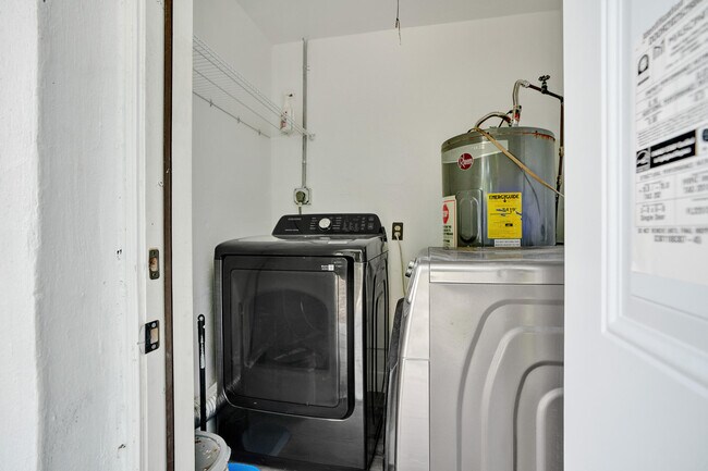 Building Photo - 1510 S 23rd Ave