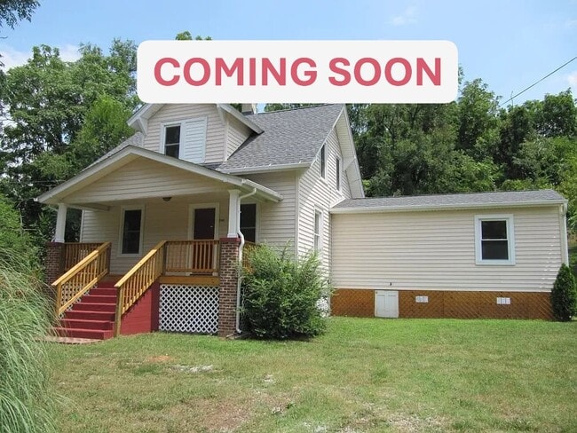 Primary Photo - 2141 Hollins Rd NE