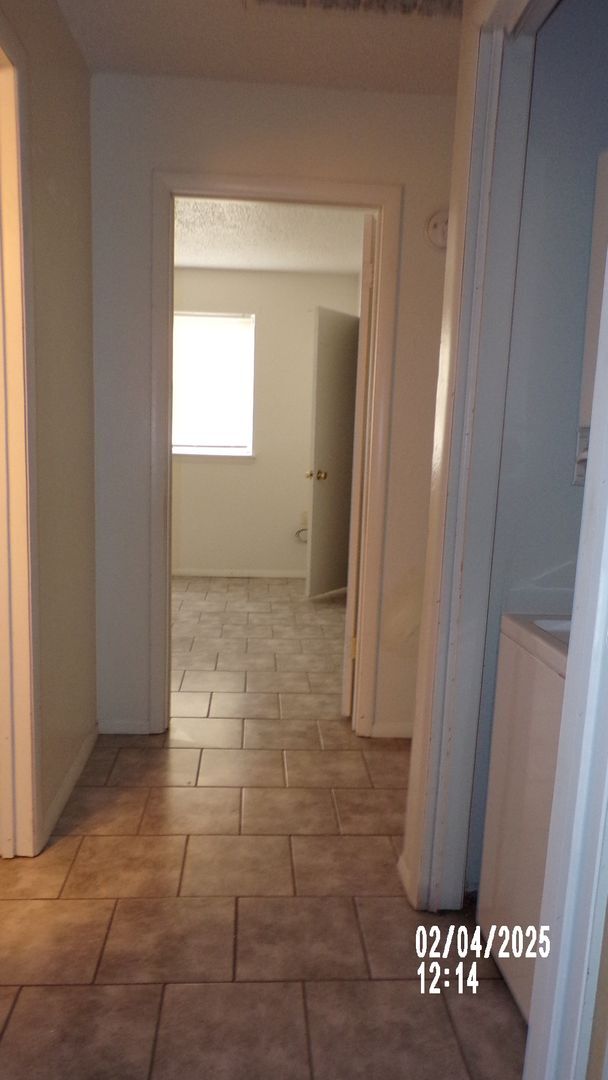 Building Photo - Great Condo located on the Westside of Lawton