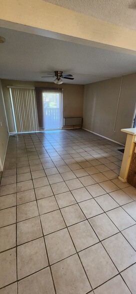 Building Photo - 3535 Banbury Dr