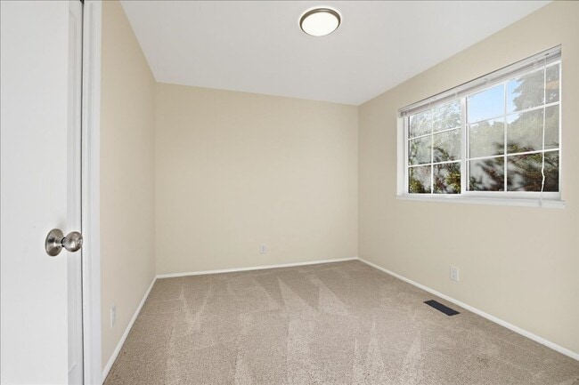Building Photo - Updated 3-Bedroom Home with Oversized Pati...