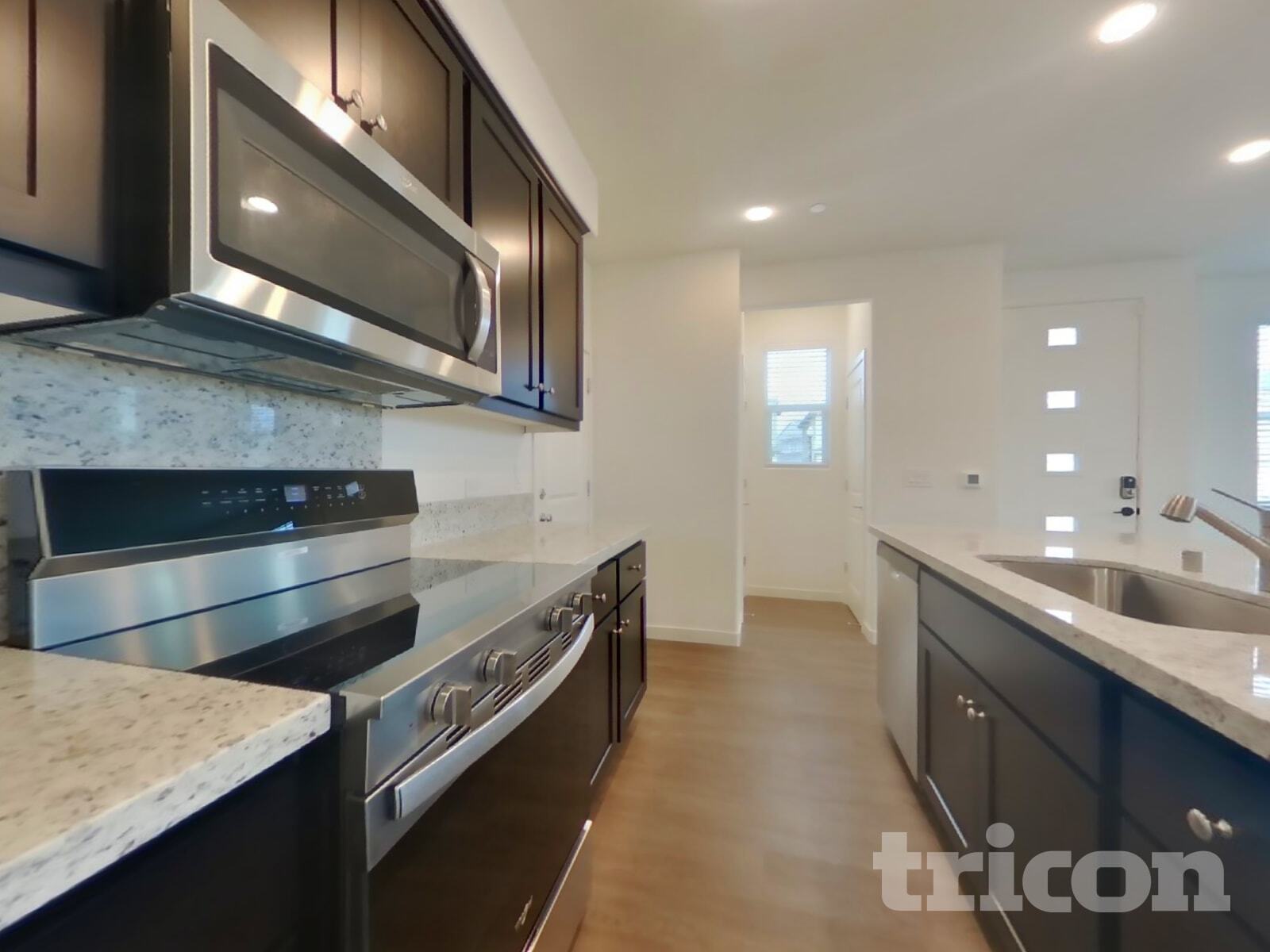 Building Photo - 2058 Delta Vw Ave