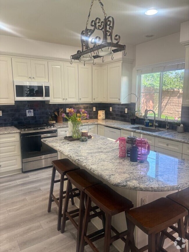 Building Photo - Beautiful Two-Story Residence in Desirable...