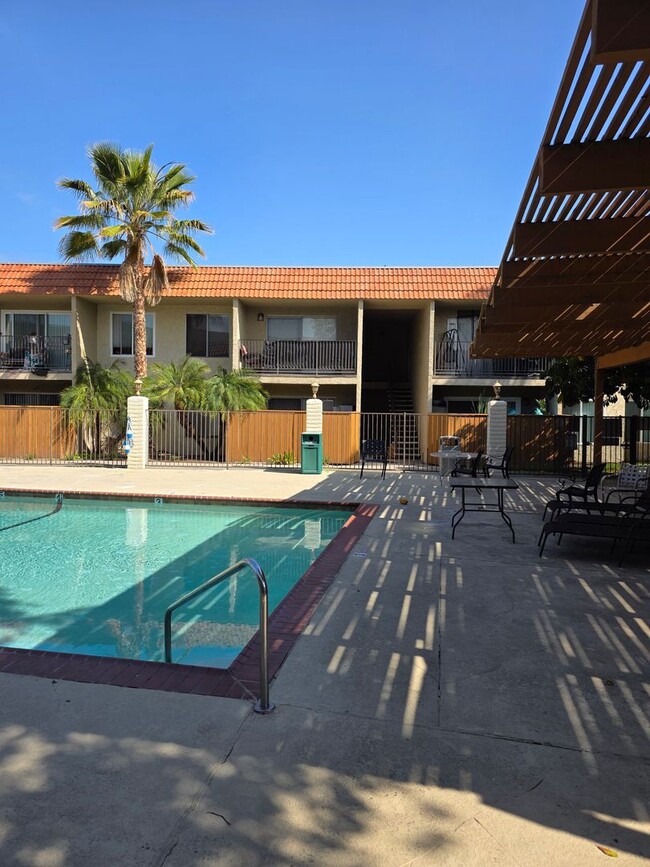 Primary Photo - Renovated downstairs 2 bedroom 1 bath cond...