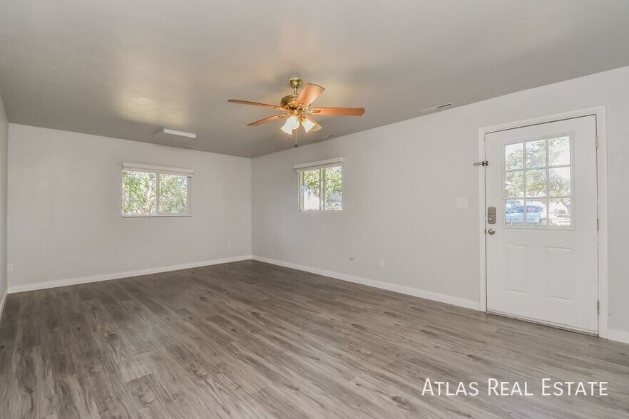 Building Photo - 4261 Deerfield Hills Rd