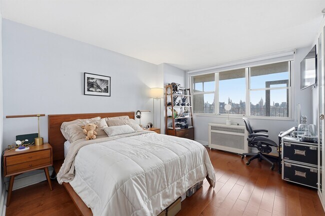 Building Photo - 6040 JFK Blvd E