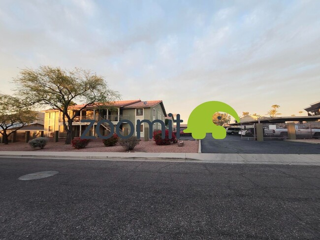 Building Photo - Cute 2 bedroom 2 bath condo in gated community