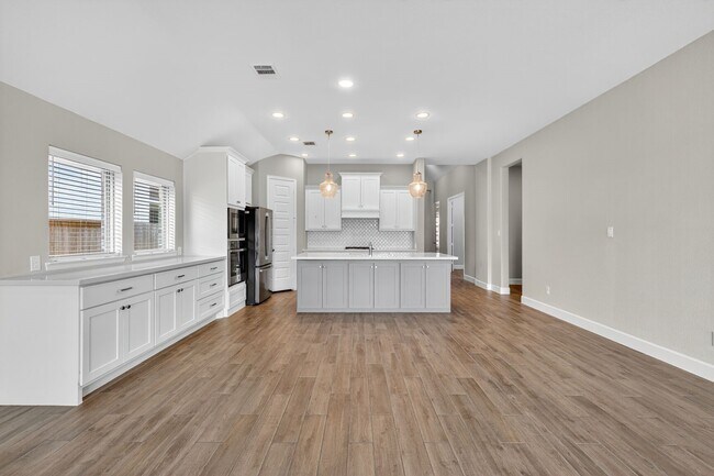Building Photo - 7435 Denali Dr