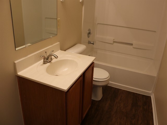 Building Photo - 7463 Highland Ave