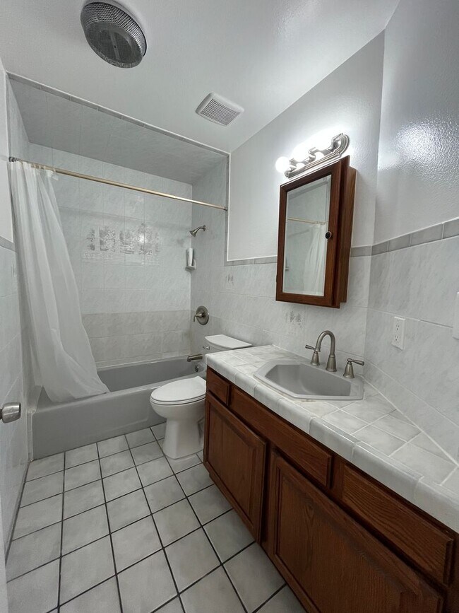 Building Photo - Reseda 4+3 w/fireplace, vaulted ceilings, new flooring, solar panels, + pool!