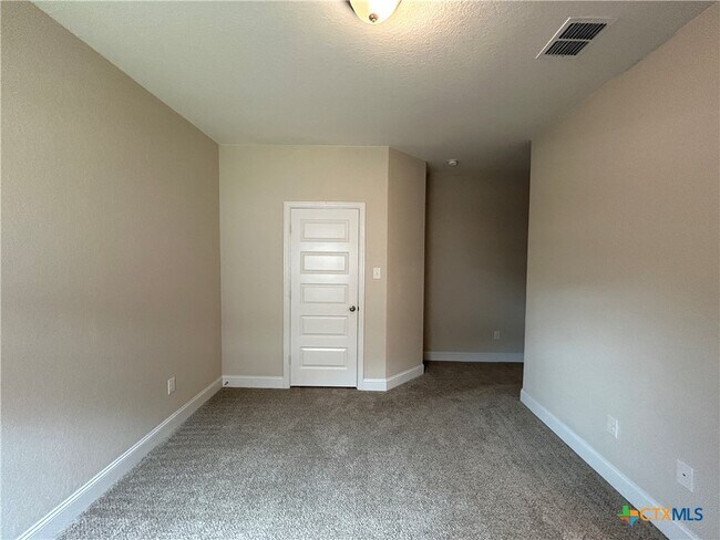 Building Photo - 1321 Cottonseed St