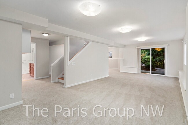 Building Photo - Extraordinary 3463sf Newcastle Home * Amazing Outdoor Spaces * A/C