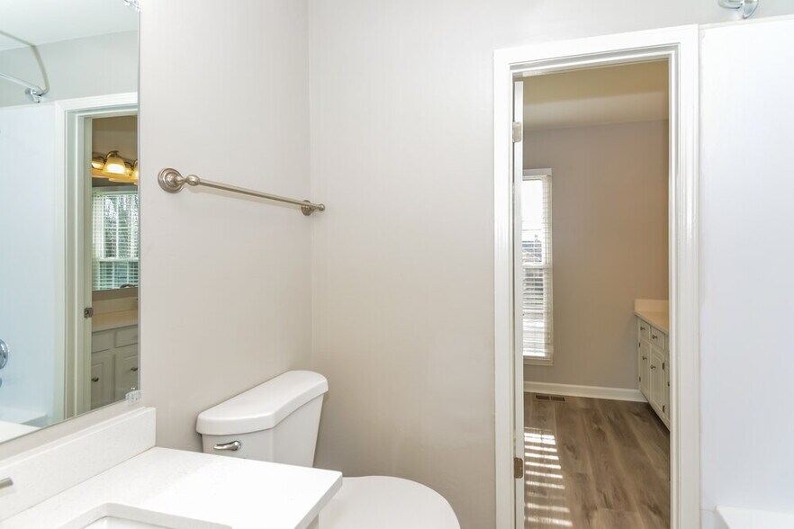 Building Photo - 3336 Country Ridge Dr