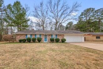 Building Photo - Nice 3 Bedroom 2 and a Half Bathroom House in Jacksonville, Arkansas